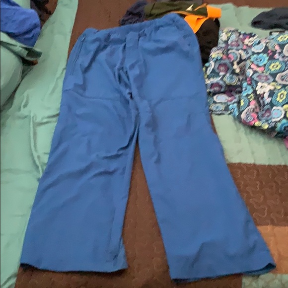 Scrub set - Picture 4 of 5